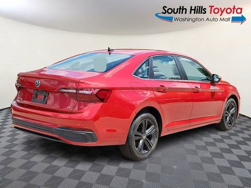 Used 2022 Volkswagen Jetta SE FWD image 6