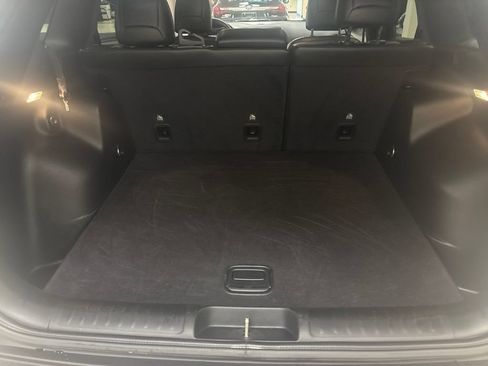 Used 2020 Jeep Cherokee Latitude Plus w/ Cold Weather Group AWD/4WD image 30