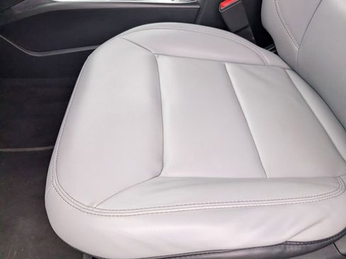 Used 2021 Ford Explorer XLT w/ Equipment Group 202A image 24