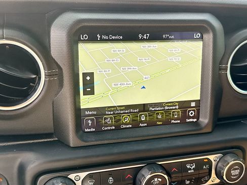 Used 2022 Jeep Wrangler Unlimited Sahara w/ Cold Weather Group AWD/4WD image 14