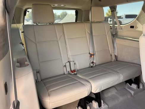 Certified 2023 Cadillac Escalade ESV Premium Luxury Platinum image 29