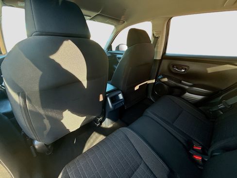 Used 2023 Honda HR-V LX image 23