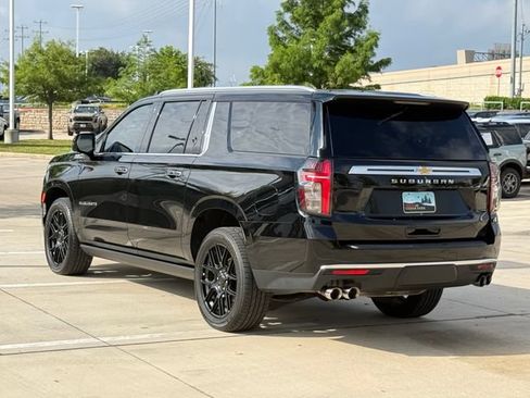 Used 2023 Chevrolet Suburban High Country w/ Premium Package 2 AWD/4WD image 5