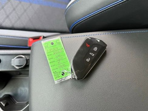 Used 2025 Volkswagen Golf R Black Edition image 38