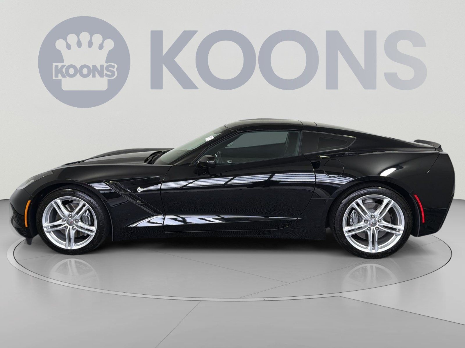 Used 2017 Chevrolet Corvette Stingray Coupe w/ 1LT RWD image 2