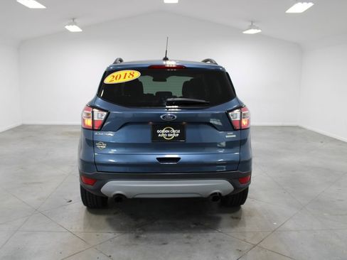 Used 2018 Ford Escape SE image 9