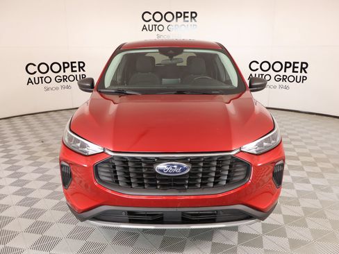 Used 2025 Ford Escape Active w/ Cold Weather Package FWD image 9