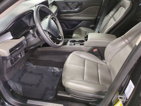 Certified 2024 Lincoln Corsair FWD image 12