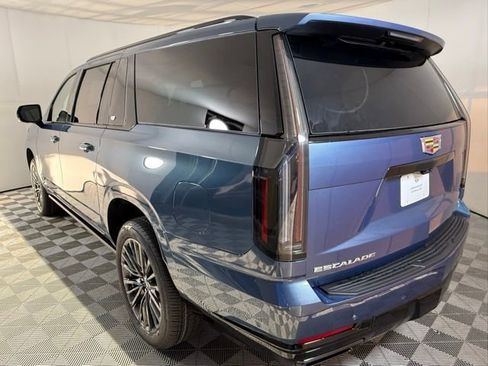 New 2026 Cadillac Escalade ESV Platinum Sport image 4