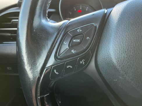 Used 2018 Toyota C-HR XLE image 15