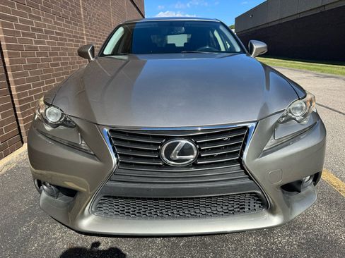 Used 2016 Lexus IS 200t image 31