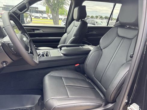New 2026 Jeep Grand Wagoneer 4WD image 23