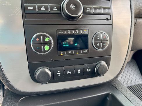 Used 2014 Chevrolet Silverado 2500 LTZ w/ LTZ Plus Package AWD/4WD image 37