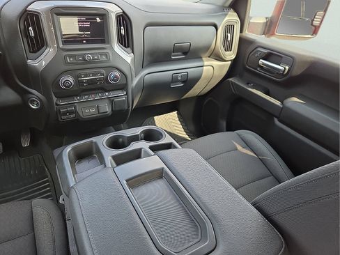 Used 2024 Chevrolet Silverado 2500 Custom w/ Custom Convenience Package AWD/4WD image 12