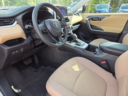 Certified 2025 Toyota RAV4 LE FWD image 26