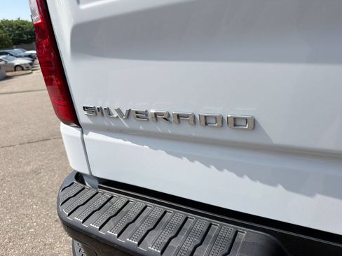 Used 2022 Chevrolet Silverado 1500 Custom Trail Boss AWD/4WD image 18