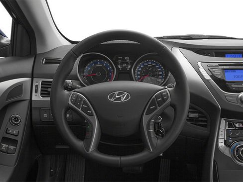 Used 2013 Hyundai Elantra FWD image 9