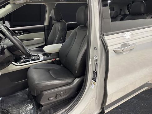Used 2024 Kia Carnival SX Prestige FWD image 4