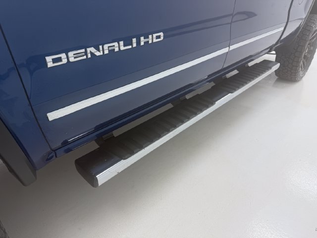 Used 2016 GMC Sierra 2500 Denali w/ Duramax Plus Package AWD/4WD image 8