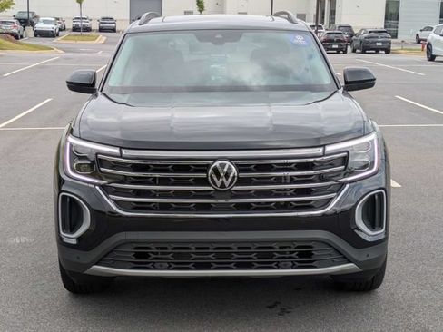 Certified 2026 Volkswagen Atlas SE FWD image 9
