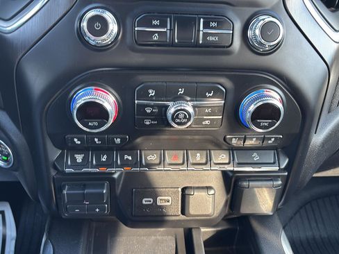 Used 2023 GMC Sierra 2500 AT4 w/ AT4 Premium Plus Package image 28