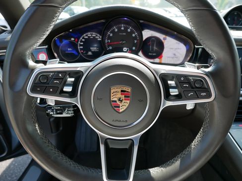 Used 2018 Porsche Panamera 4 image 25