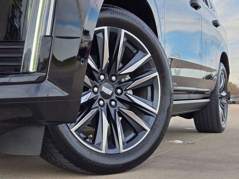 Certified 2024 Cadillac Escalade Sport w/ Touring Package image 8