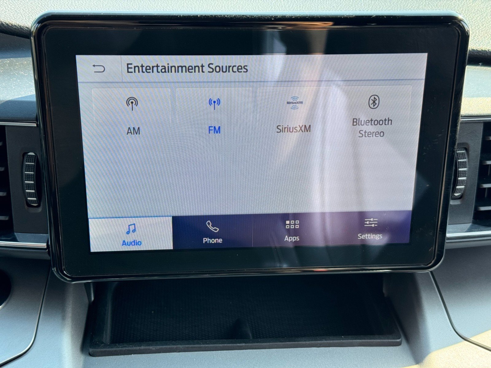 Used 2022 Ford Explorer XLT w/ Equipment Group 202A RWD image 24