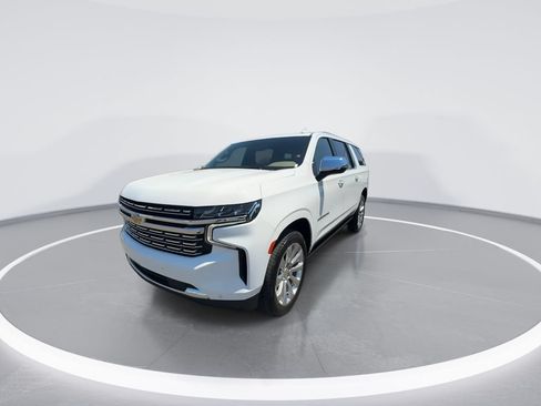 Used 2022 Chevrolet Suburban Premier AWD/4WD image 4