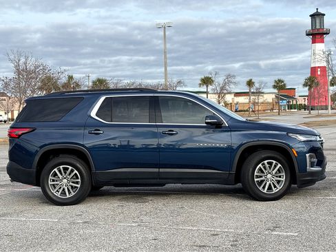 Used 2023 Chevrolet Traverse LT image 27
