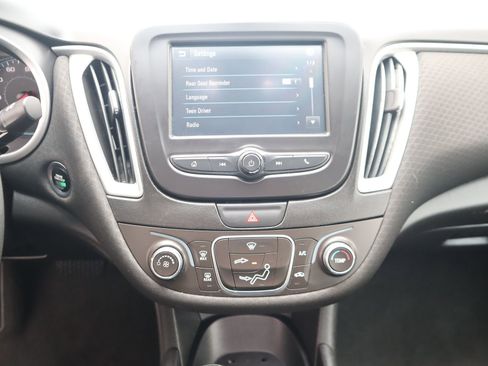 Used 2018 Chevrolet Malibu LS FWD image 41