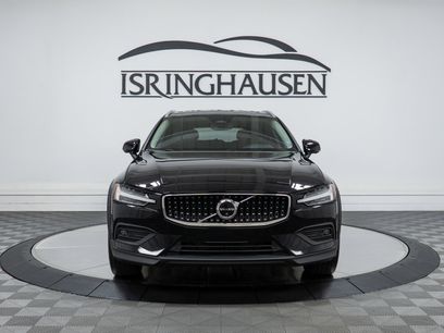 Used 2024 Volvo V60 B5 Cross Country Plus