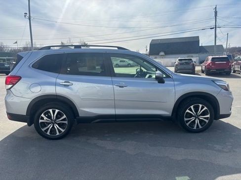 Used 2020 Subaru Forester Limited image 4