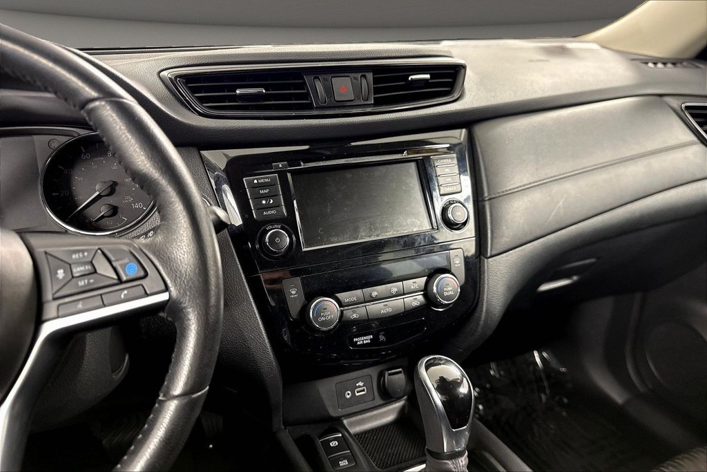 Used 2019 Nissan Rogue SV w/ Premium Package AWD/4WD image 11