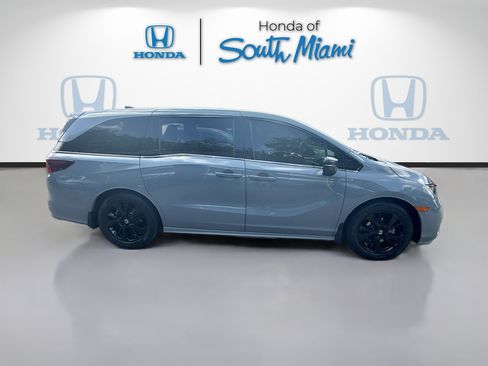 Certified 2023 Honda Odyssey Sport image 8