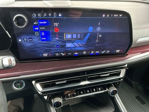 Used 2024 Chevrolet Traverse RS w/ LPO, Floor Liner Package image 18