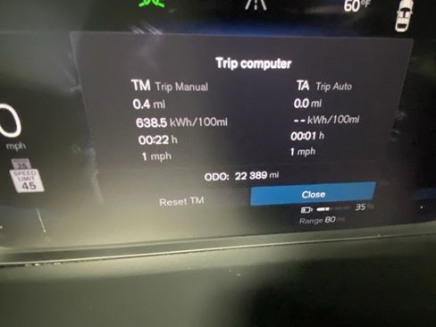 Used 2023 Volvo C40 P8 Recharge Ultimate image 16