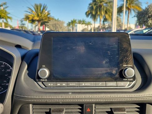 Certified 2025 Nissan Rogue S image 23