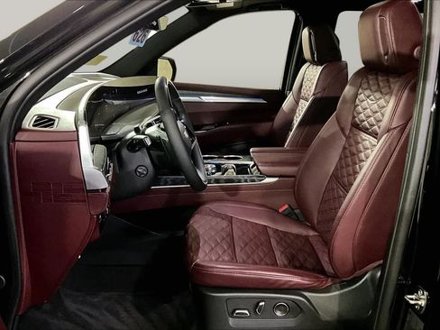 Used 2025 Cadillac Escalade Sport w/ Touring Package AWD/4WD image 8