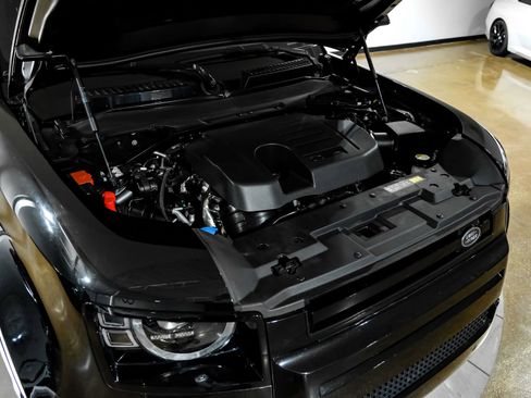 Used 2023 Land Rover Defender 110 SE image 53