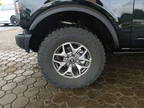 Certified 2025 Ford Bronco Badlands AWD/4WD image 10