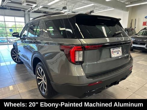 Used 2025 Ford Explorer ST-Line AWD/4WD image 15