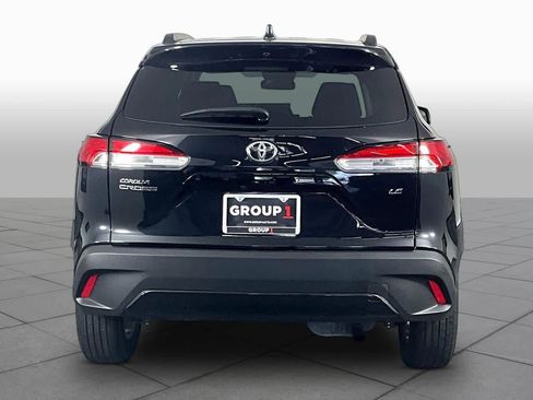 Used 2024 Toyota Corolla Cross LE FWD image 5
