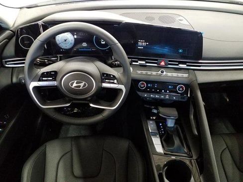 New 2026 Hyundai Elantra Limited image 3
