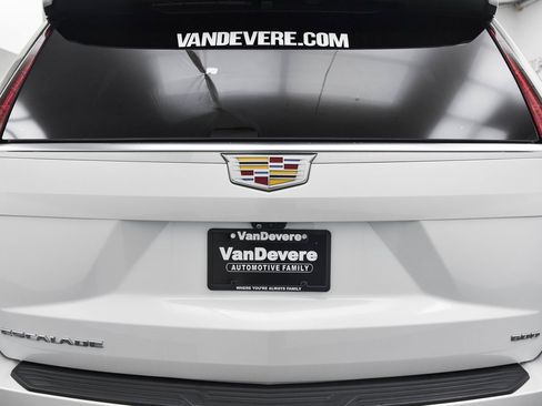 Used 2023 Cadillac Escalade Premium Luxury w/ Performance Package image 6