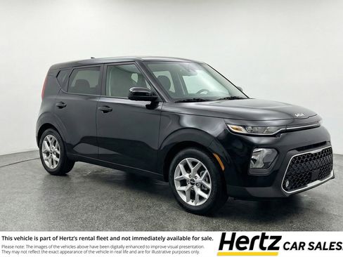 Used 2025 Kia Soul LX w/ LX Technology Package FWD image 1