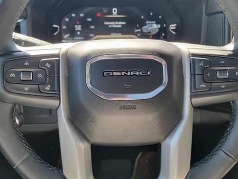 Used 2023 GMC Yukon Denali AWD/4WD image 29