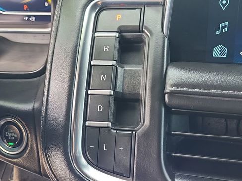 Used 2023 Chevrolet Tahoe Z71 w/ Luxury Package image 25