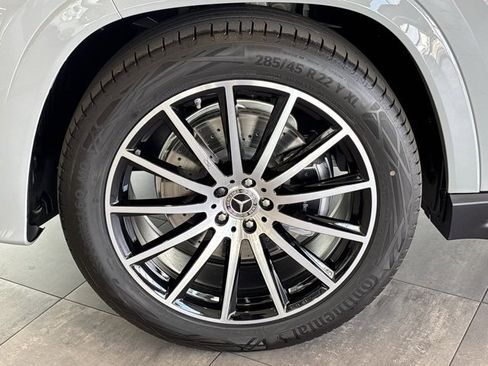 New 2025 Mercedes-Benz GLS 580 4MATIC image 27