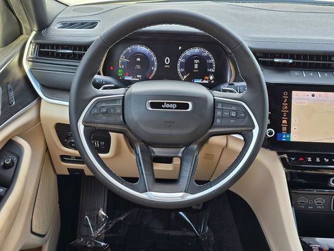 New 2026 Jeep Grand Cherokee Limited AWD/4WD image 7
